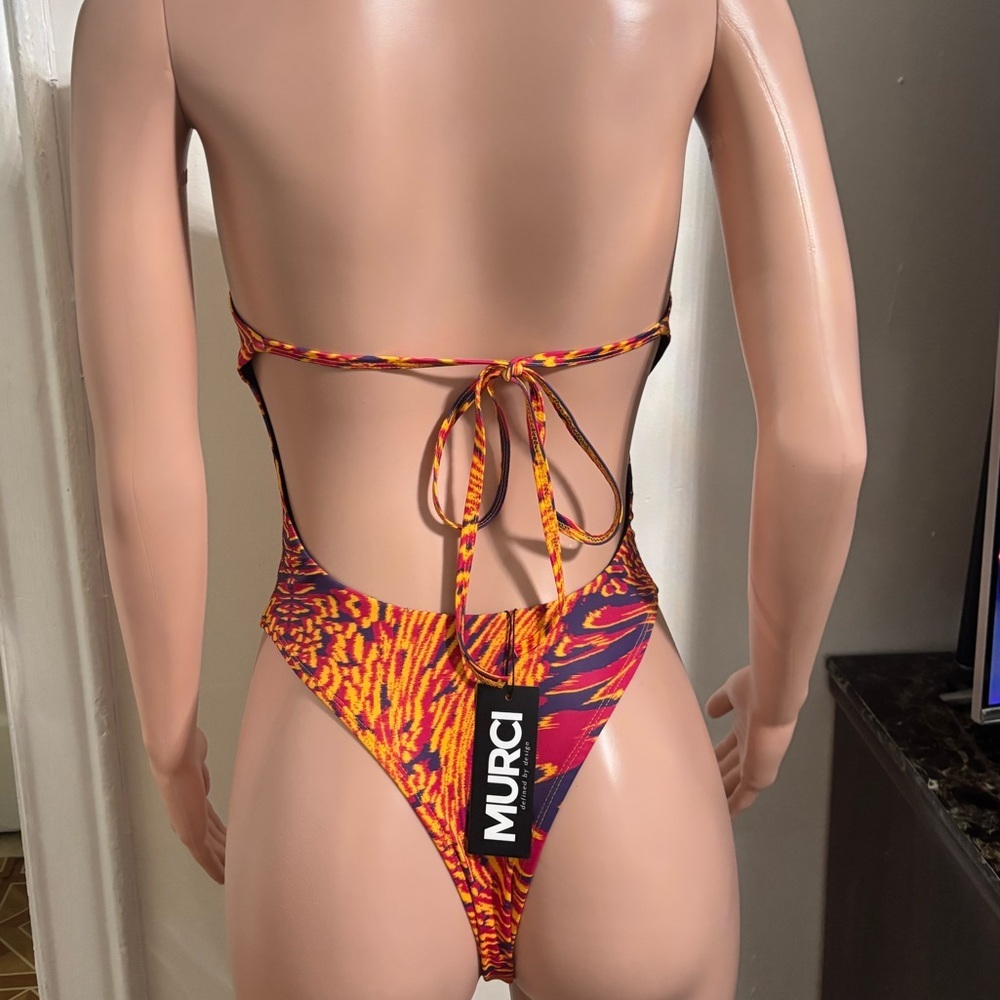 NWT MURCI Women’s Vibrant Multicolor One piece Swimsuit - Picture 7 of 9